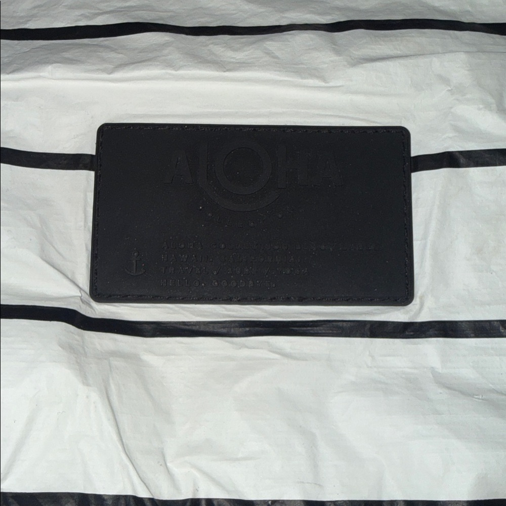 Day Tripper Black and White Tote Bag - Picture 3 of 6